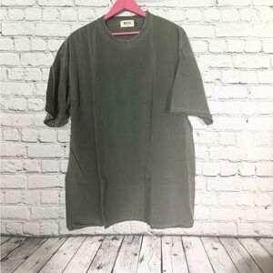 MINT CREW Black tshirt. Size XL